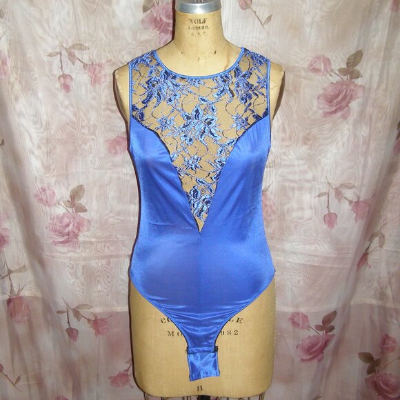 💙NEW💙 size L 10-12 Lady Cameo Royal Blue Bodysuit Floral Lace detail - Picture 3 of 15